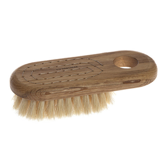 Bath brush Lovisa. Oiled oak. Horse. Tampico.