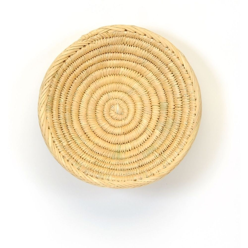 Round coiled grass bowl