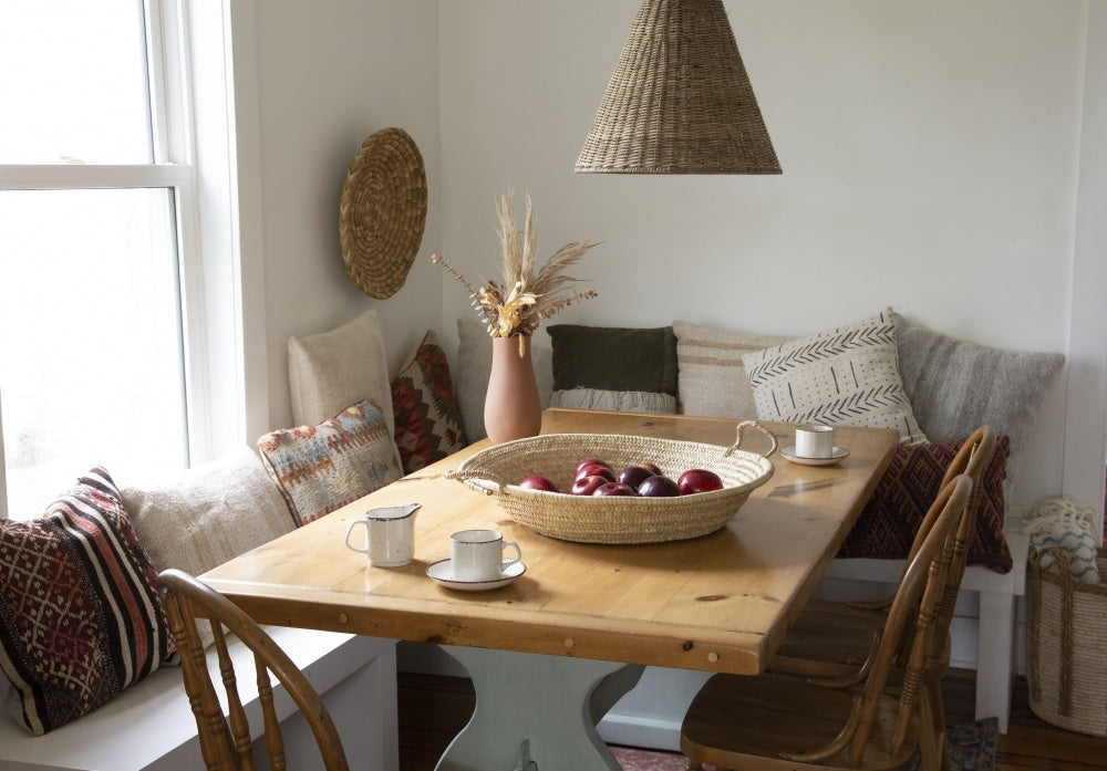 Round coiled grass bowl