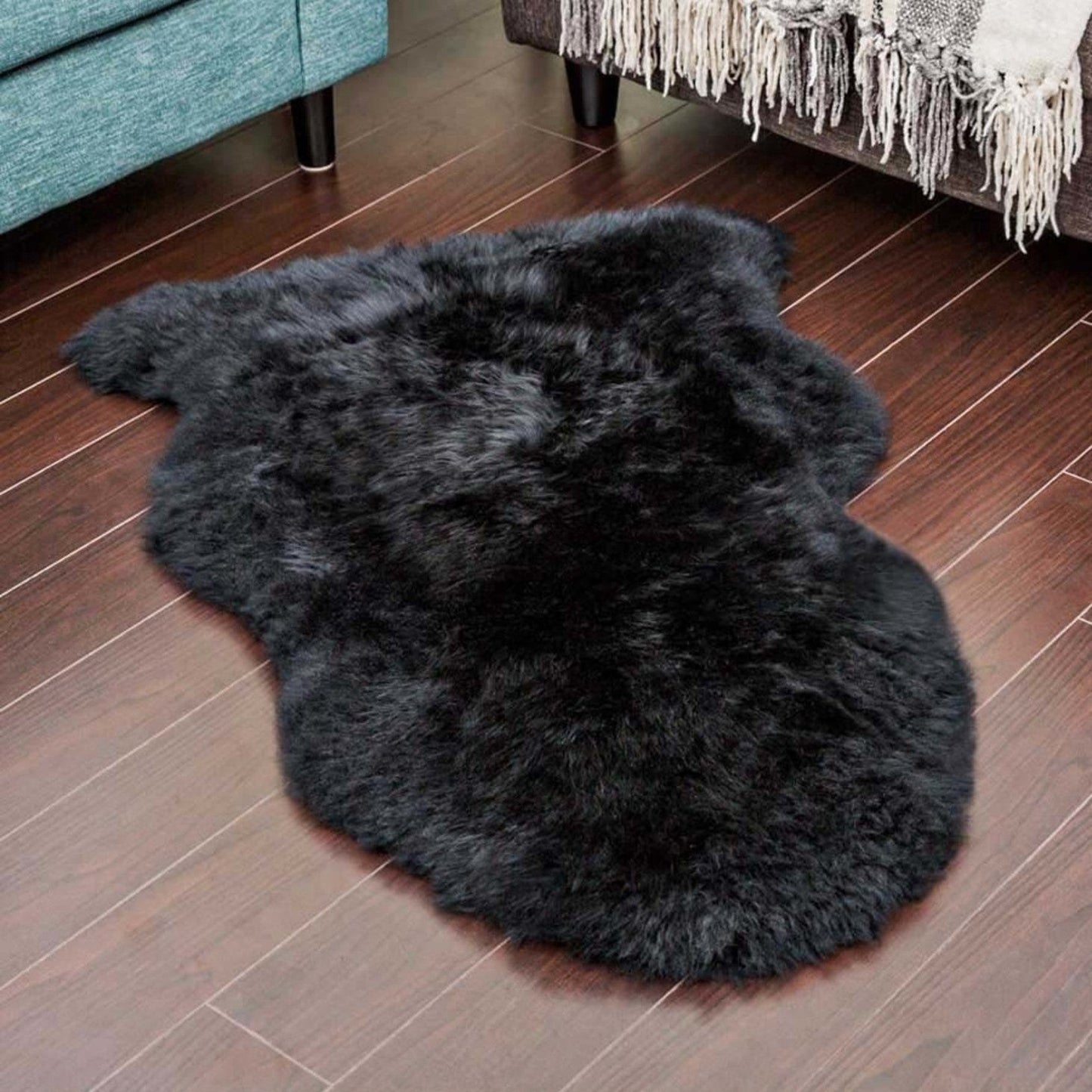 Black sheepskin 2x3'