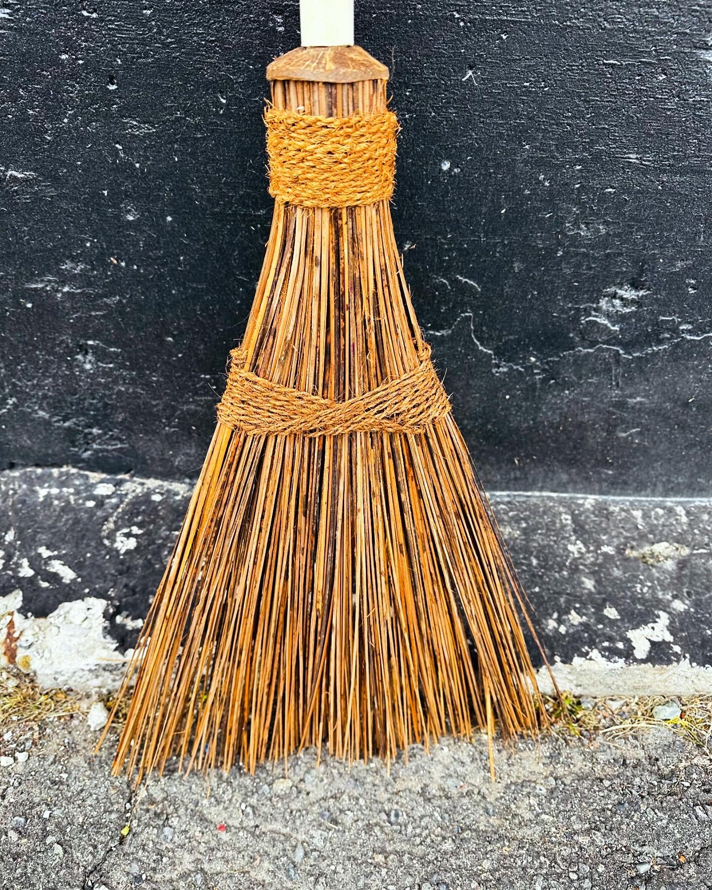 The Original Garden Broom