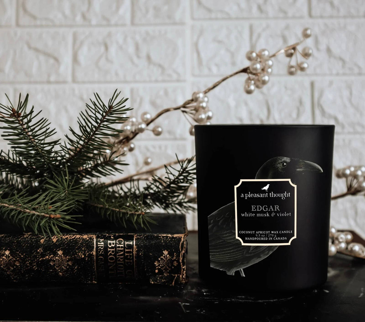 EDGAR WHITE MUSK & VIOLET RAVEN CANDLE