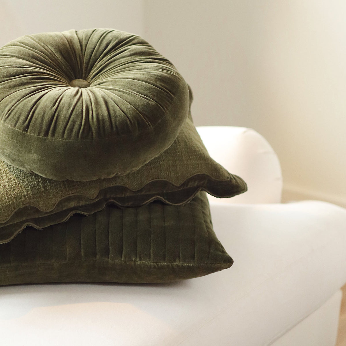 Velvet Tuft Round Cushion, Moss