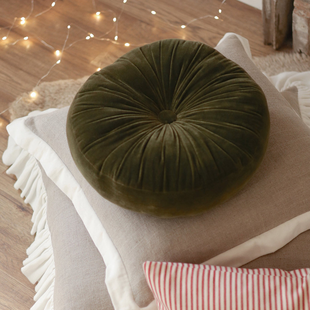 Velvet Tuft Round Cushion, Moss