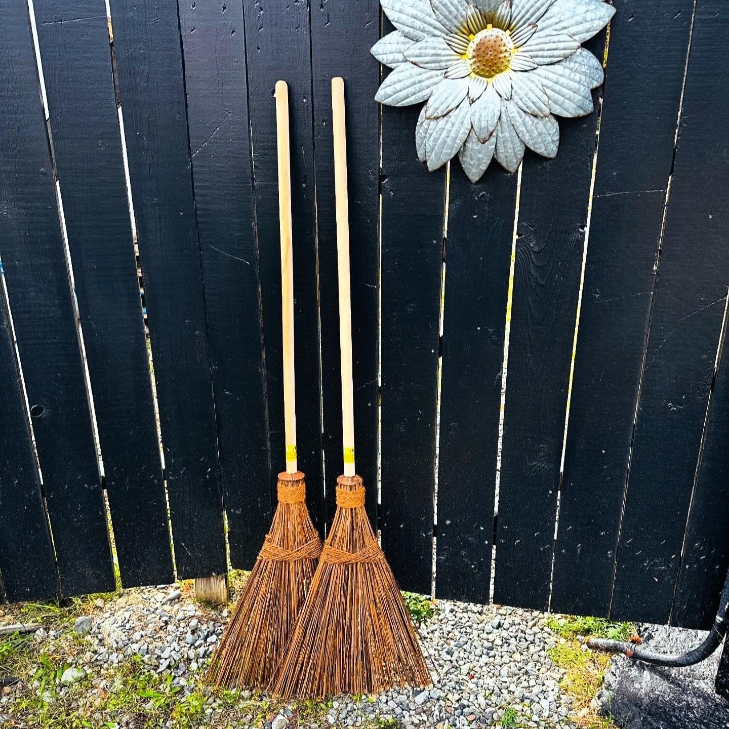 The Original Garden Broom