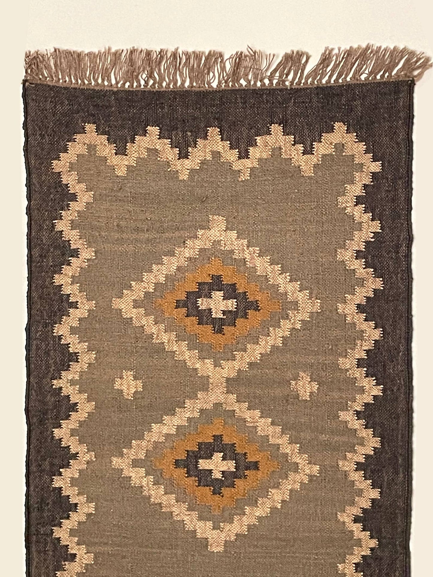 2.5 x 4' Hand Made Hand Woven Kilim Rug