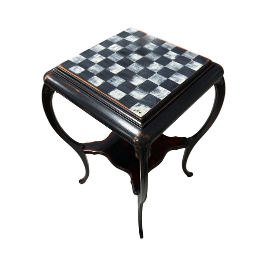 Vintage end table w/chessboard