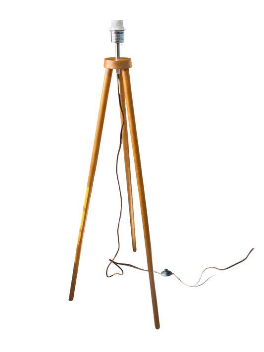 Tripod floor Lamp
