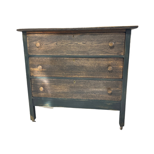 Antique 3-drawer dresser