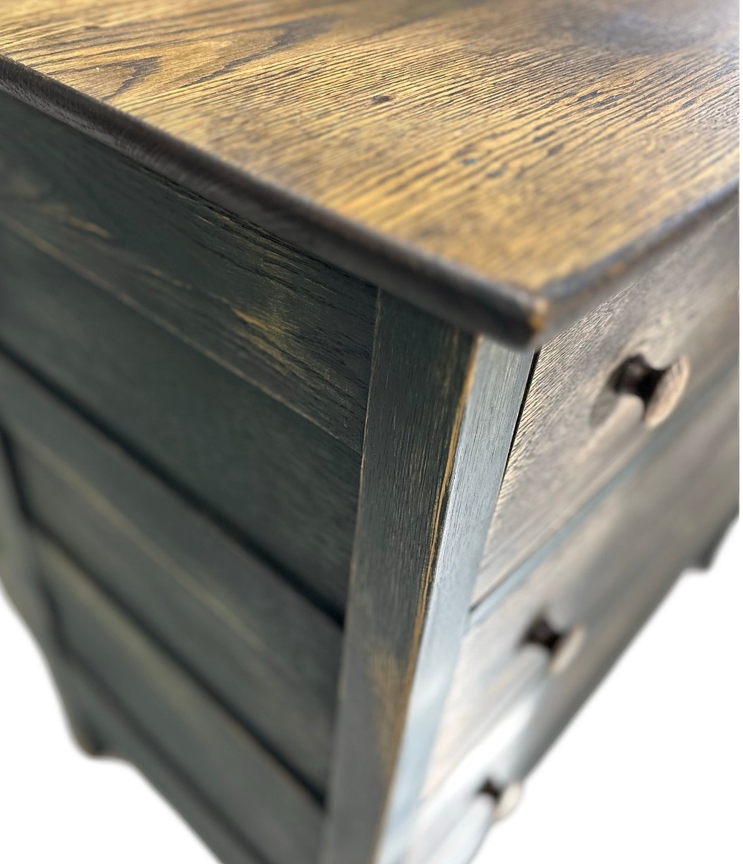 Antique 3-drawer dresser