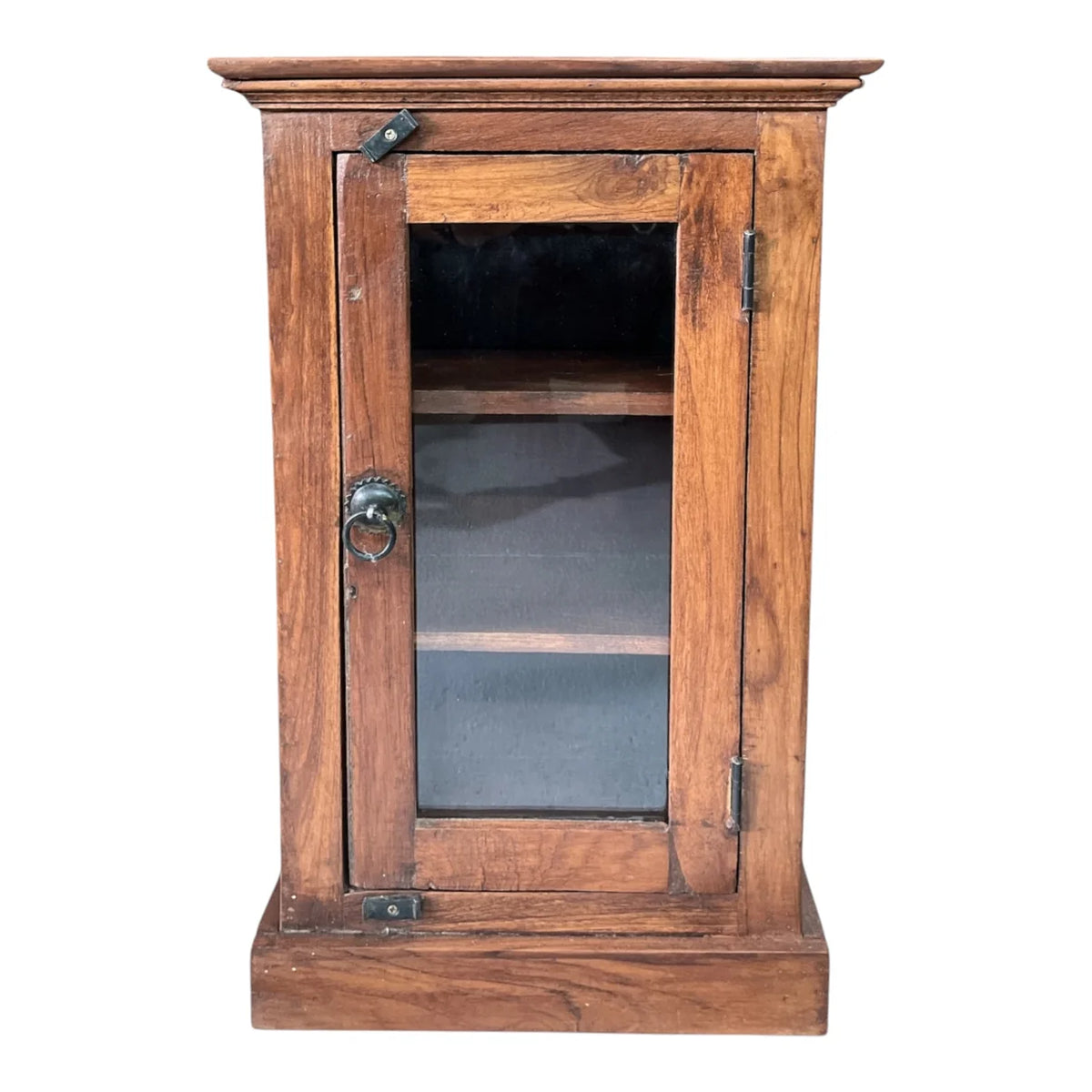 Wall cabinet w/glass
