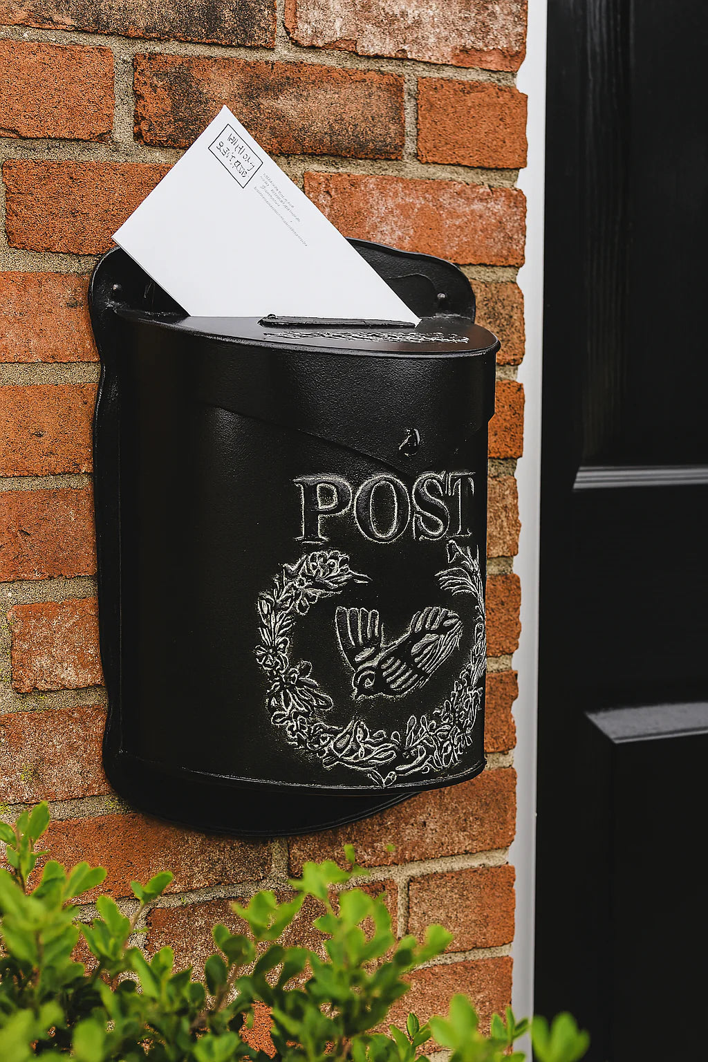 Vintage style mailbox black w/white wash