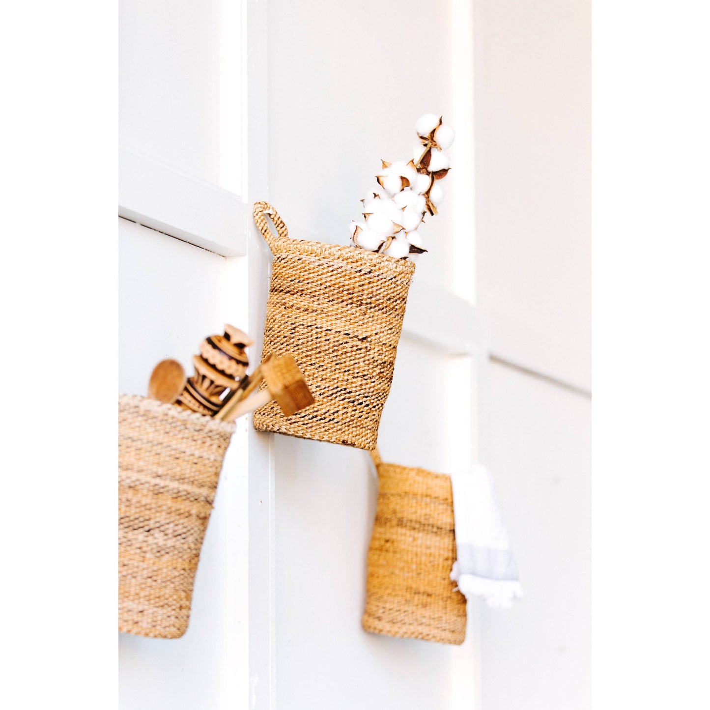 Hanging Storage Basket: Banana Leaf