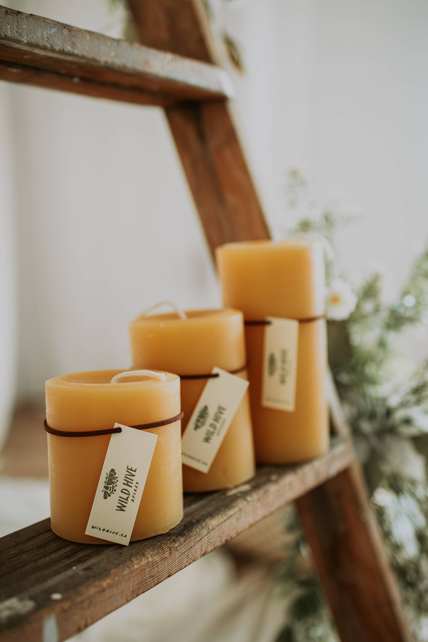 Small Round beeswax Candle 3.5"H