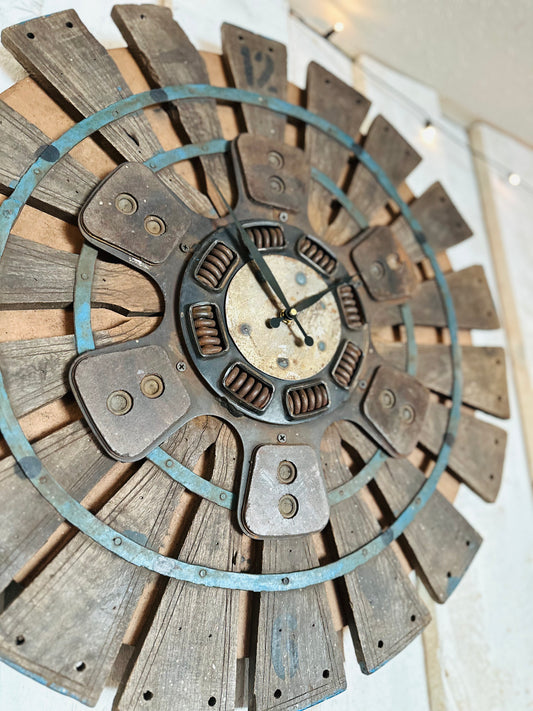 Wooden Spinning Wheel Clock