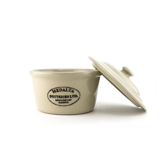 Medalta Casserole w/lid plain