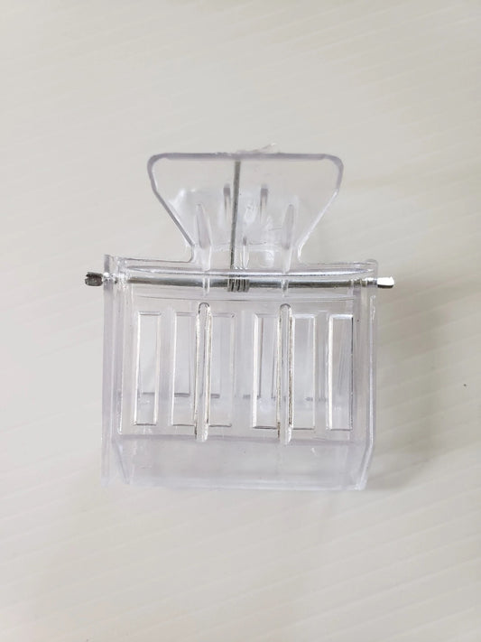 Plastic queen catcher