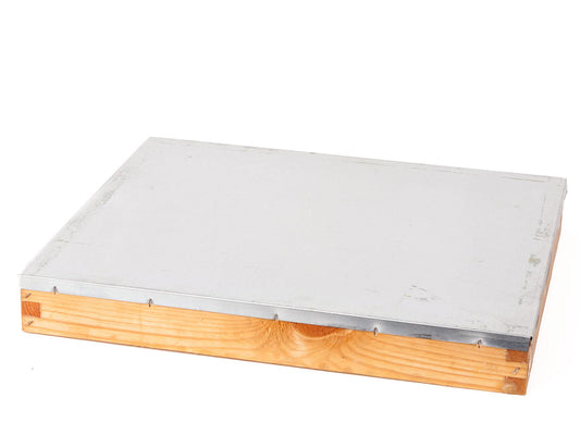 Outer hive cover with galvanized cover